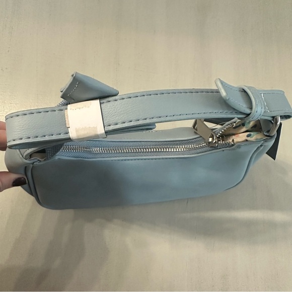 French Connection Women’s Powder Blue Sabrina Shoulder Bag with Accessory NWT - Picture 7 of 8